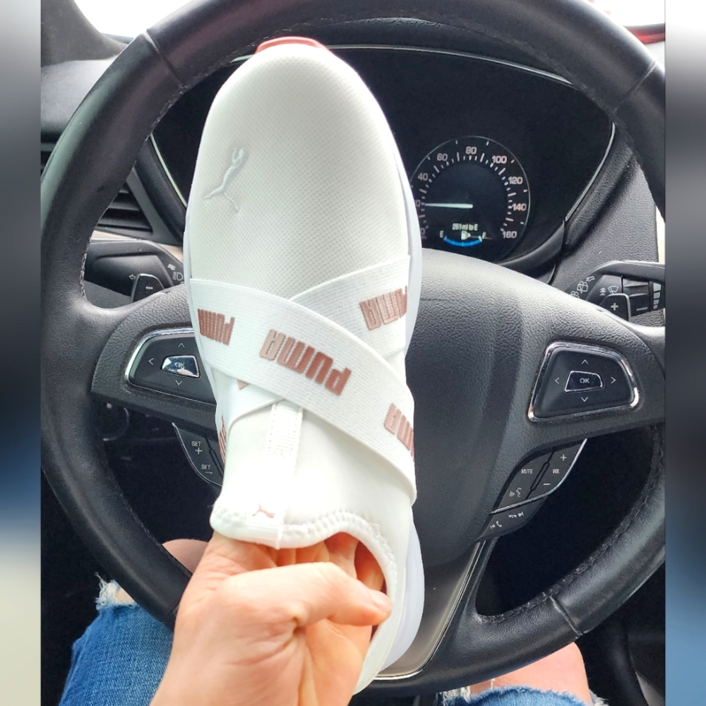 Brand new size 8.5 pumas